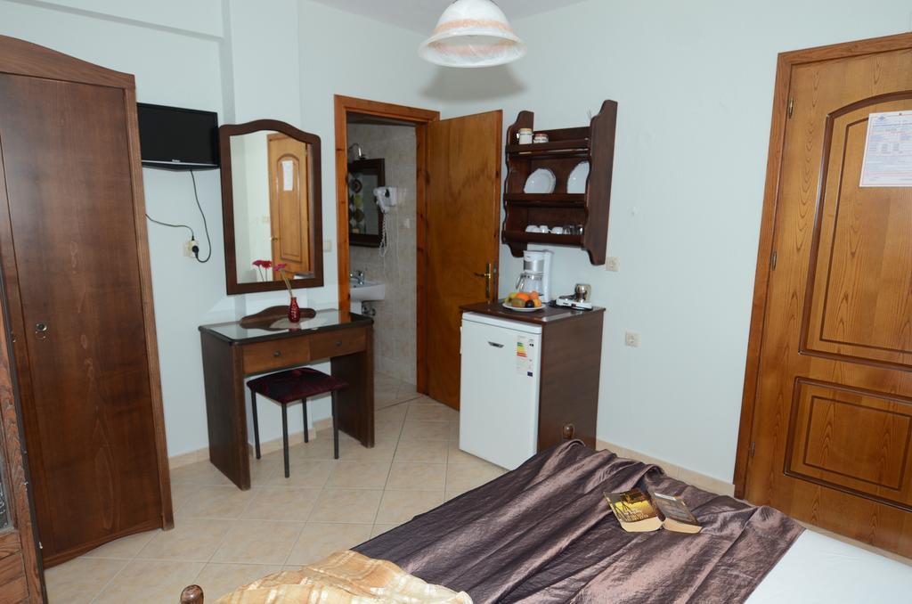Nostos Rooms Ammouliana Buitenkant foto